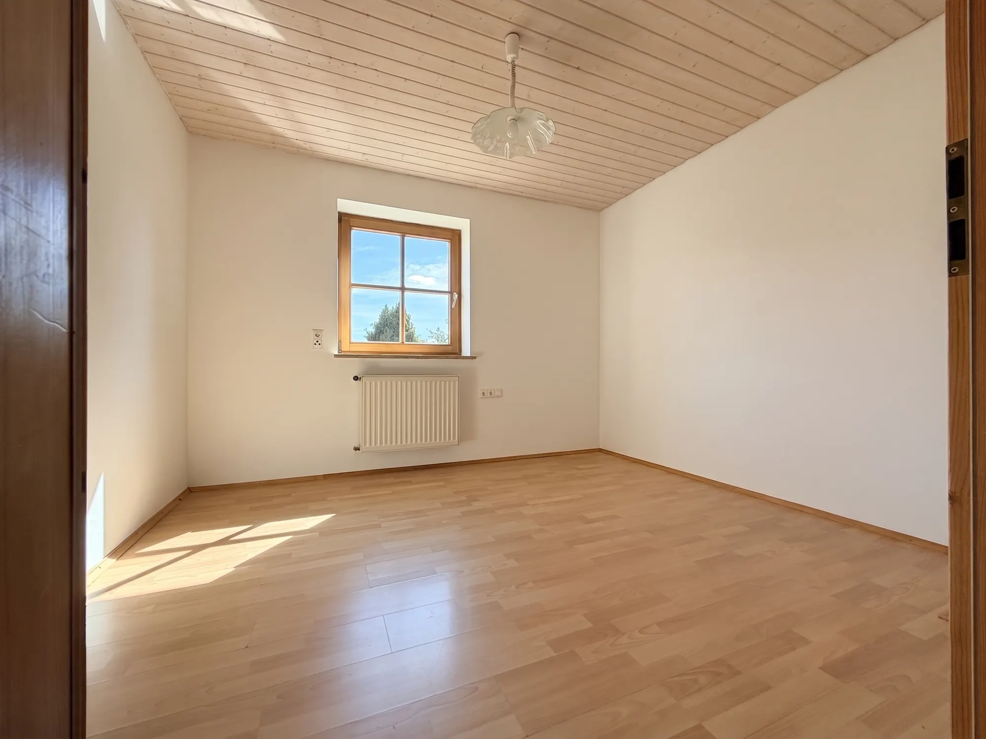 Zimmer im 1. OG, derzeit als Arbeitszimmer