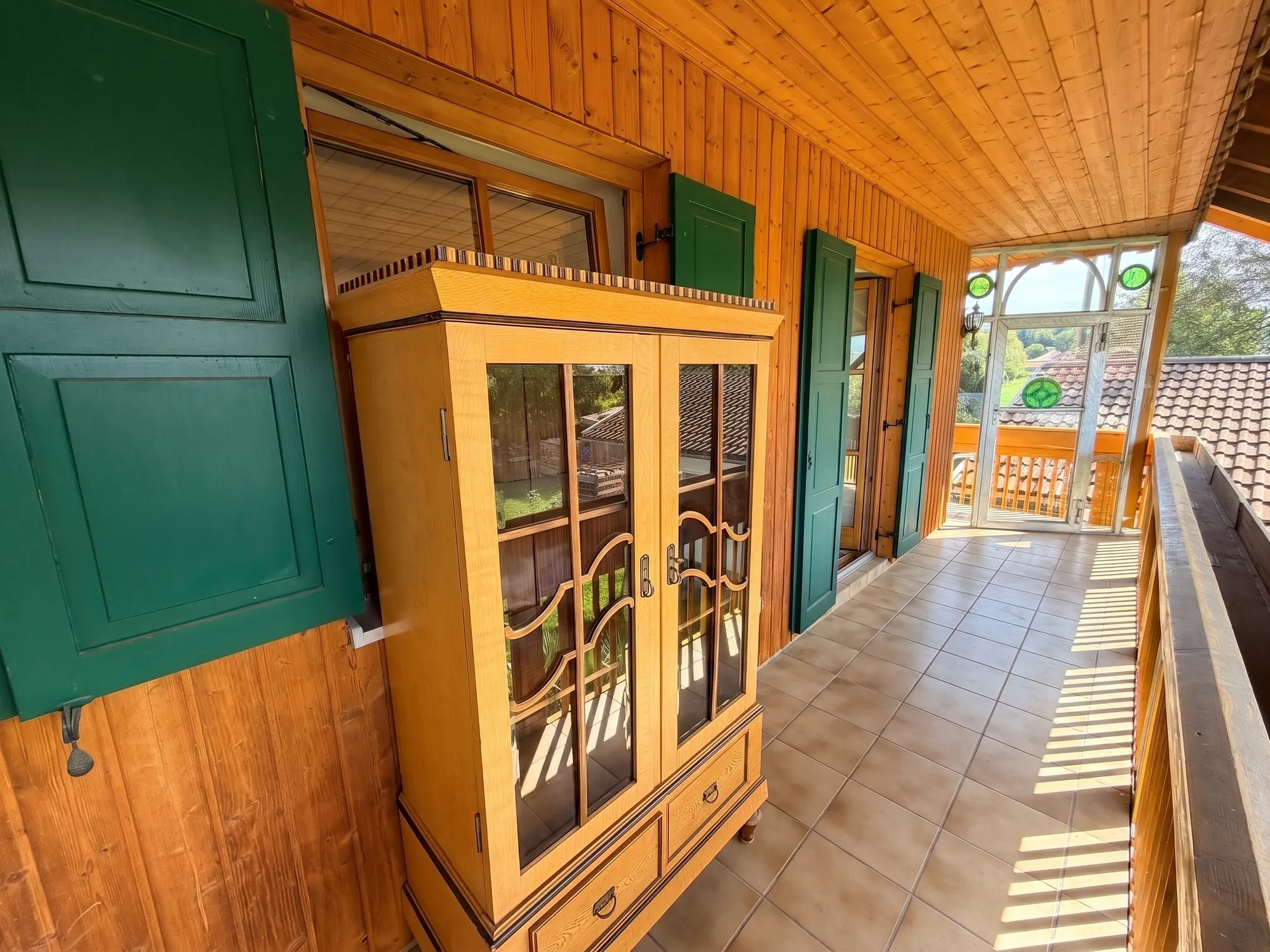 Überdachter Südbalkon
