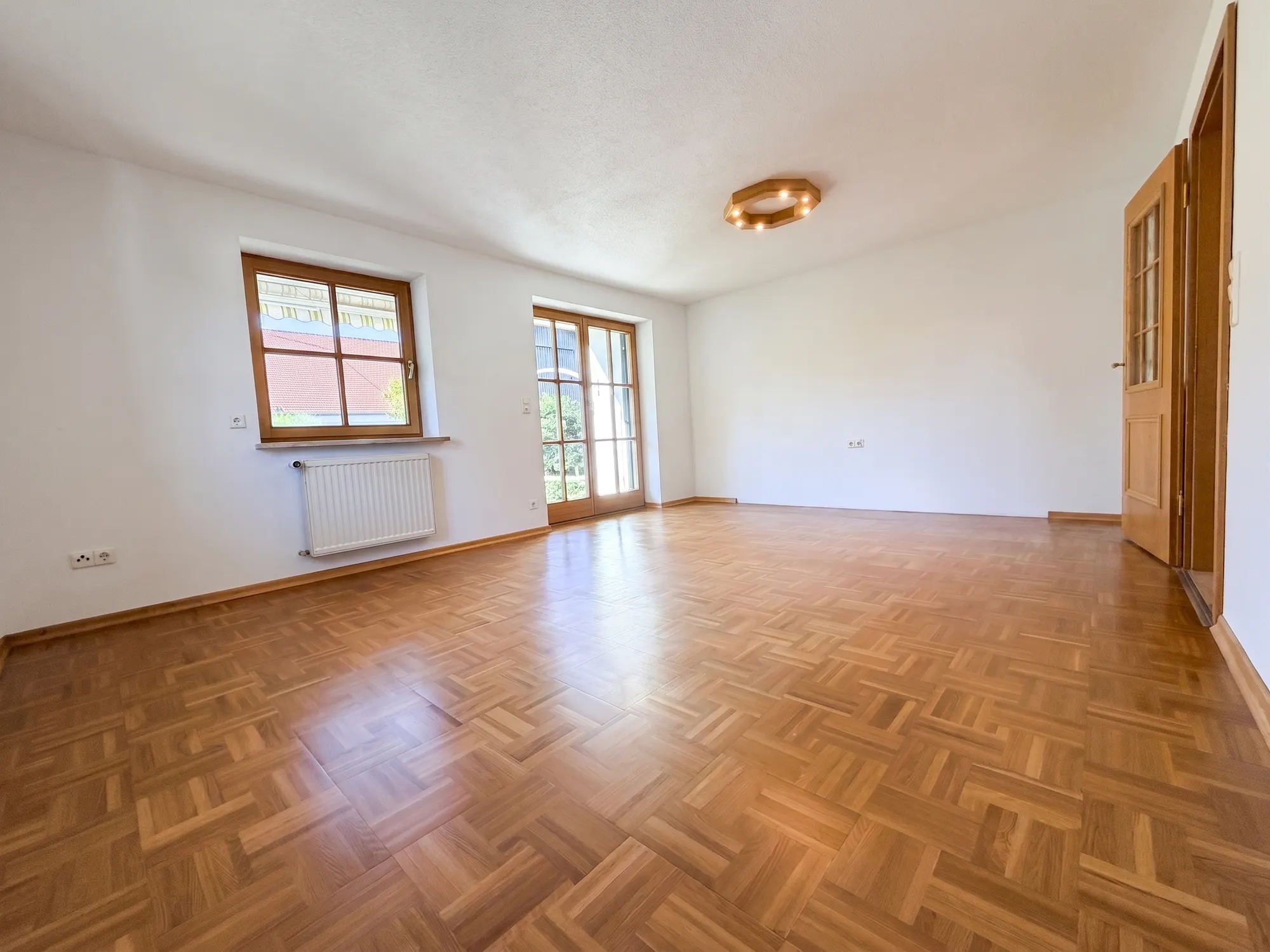 Wohnzimmer, Blick zum Flur