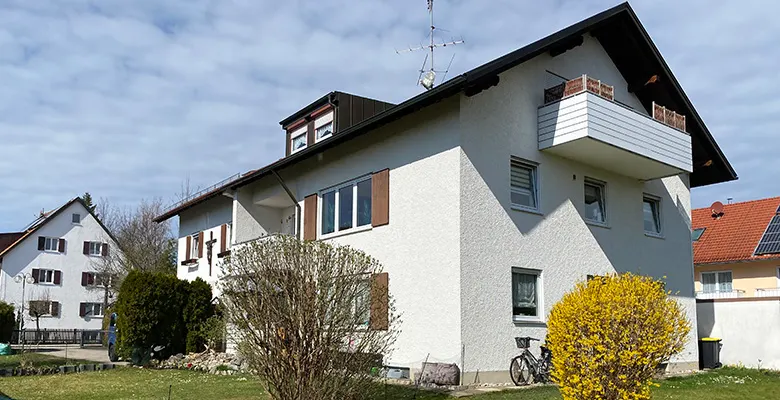 Mehrfamilienhaus mit 5 Wohnungen und 2 Garagen in Bad Wörishofen